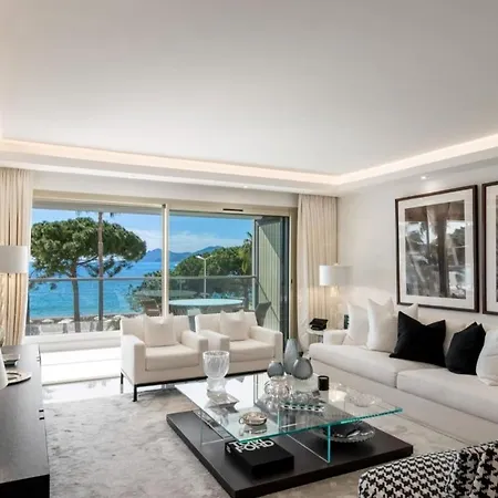 La Belle Emeraude Apartment *